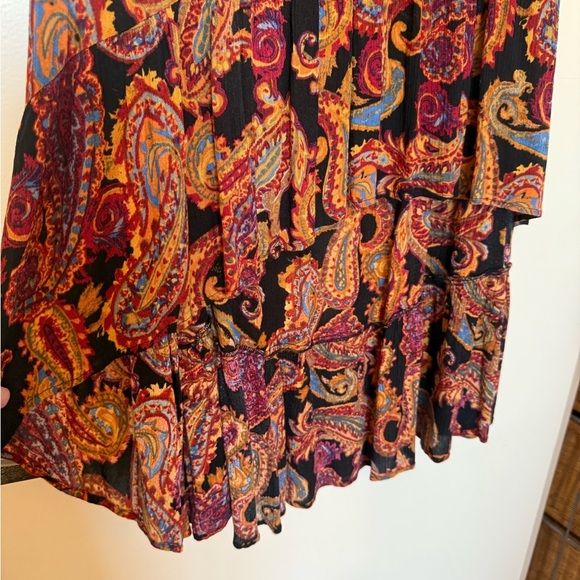 Earthbound Trading Co. Elastic Waist Hi Low Print Skirt with Ruffle Size Medium - Picture 2 of 6